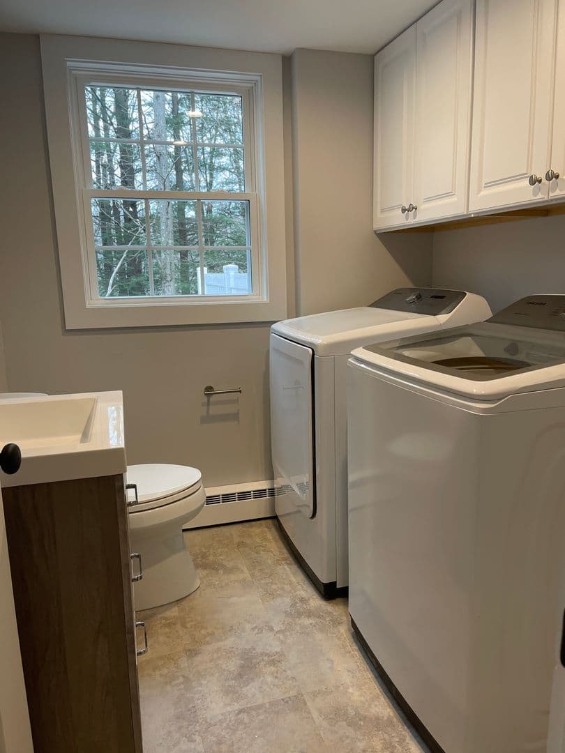 White River Junction Apartment: 87 Grovner Street