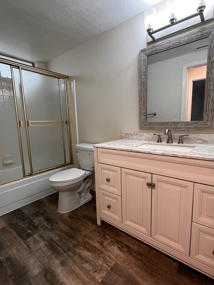 Lake Forest House: 24851 Rollingwood Rd.