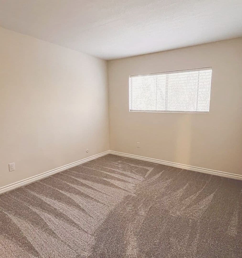 Lake Forest House: 24851 Rollingwood Rd.