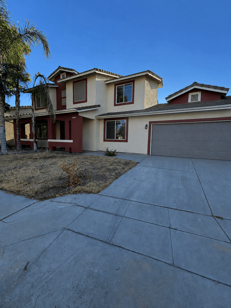 Fresno House: 2432 S Duke Avenue