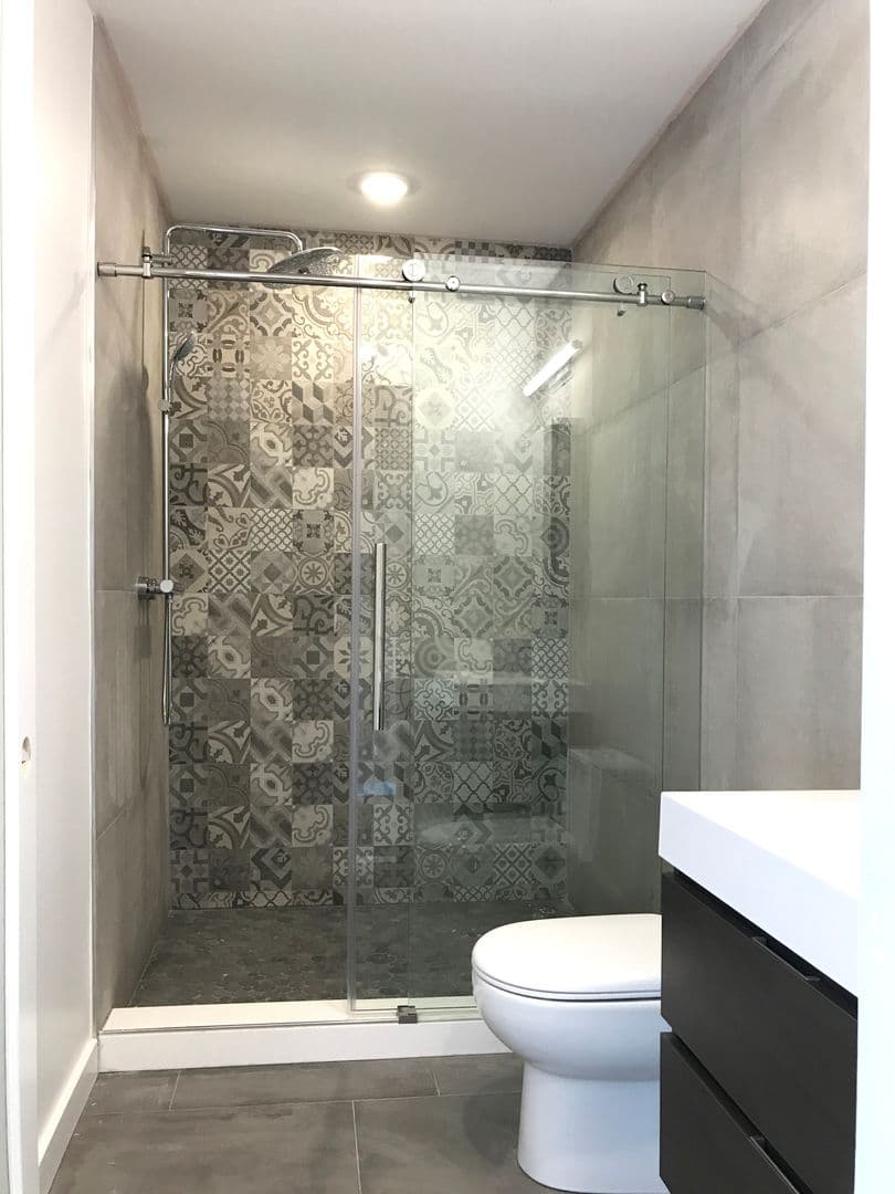 Philadelphia Apartment: 966 N 2nd St.