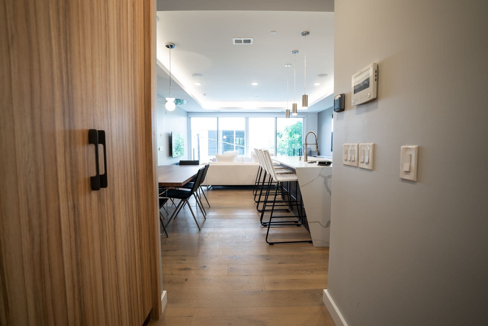 Philadelphia Apartment: 966 N 2nd St.