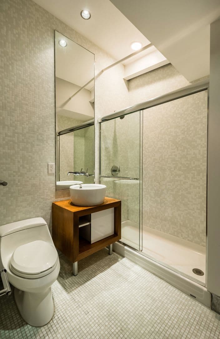 Philadelphia Apartment: 1728 Chestnut St