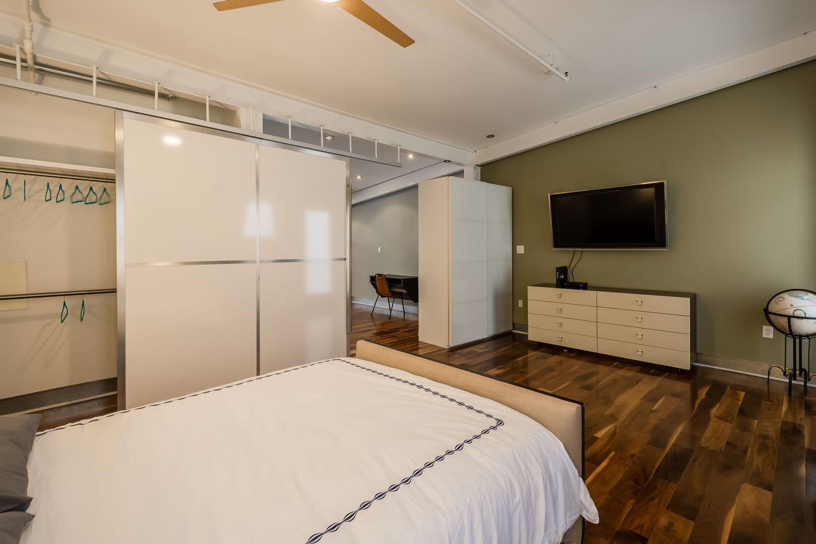 Philadelphia Apartment: 1728 Chestnut St