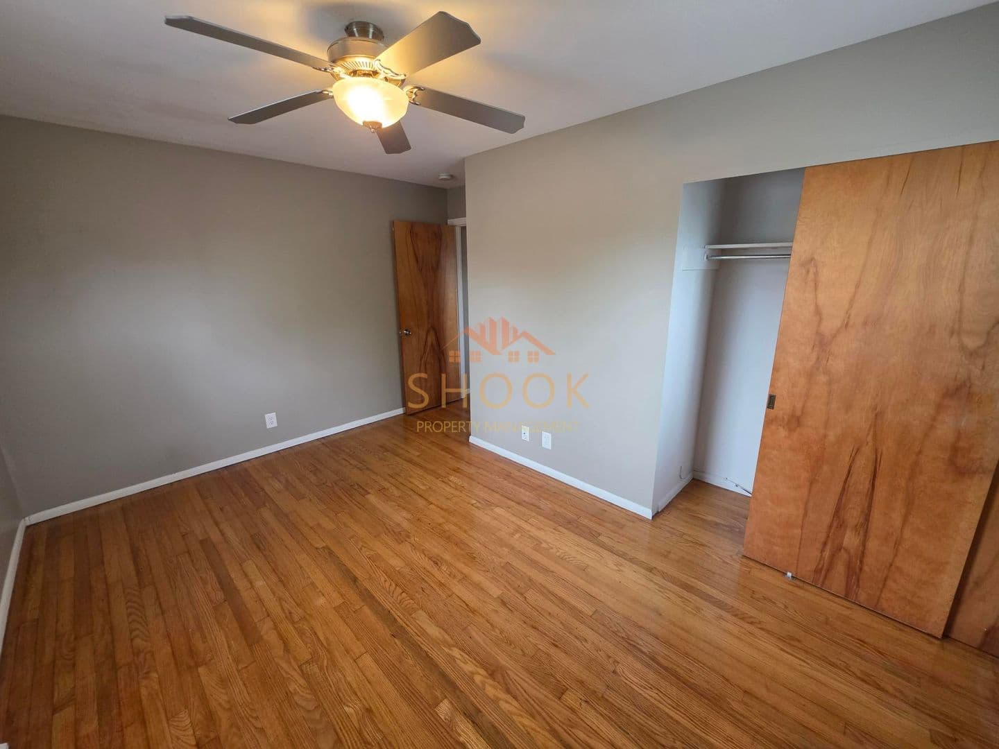 West Lafayette House: 201 W Navajo St