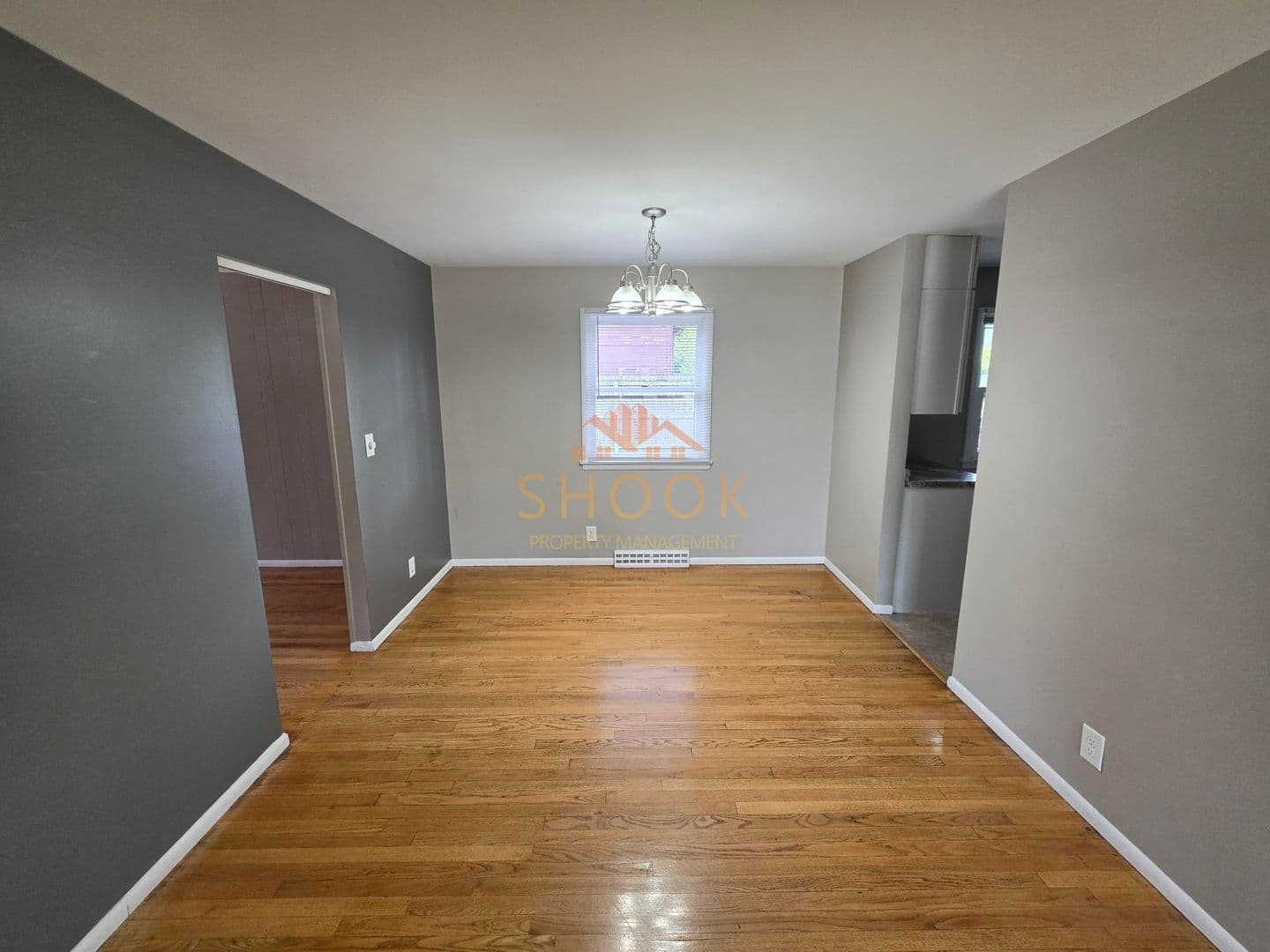 West Lafayette House: 201 W Navajo St