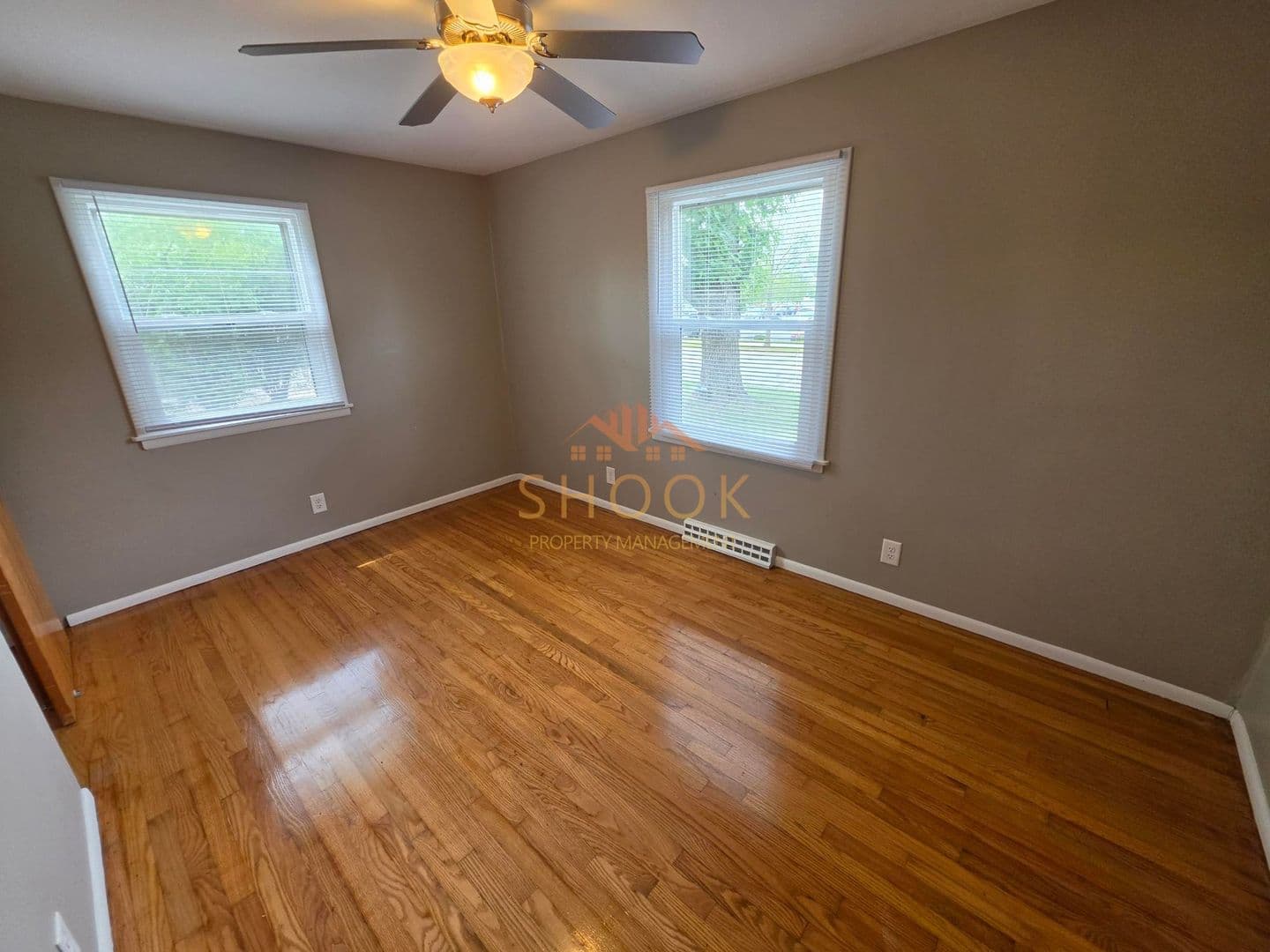 West Lafayette House: 201 W Navajo St