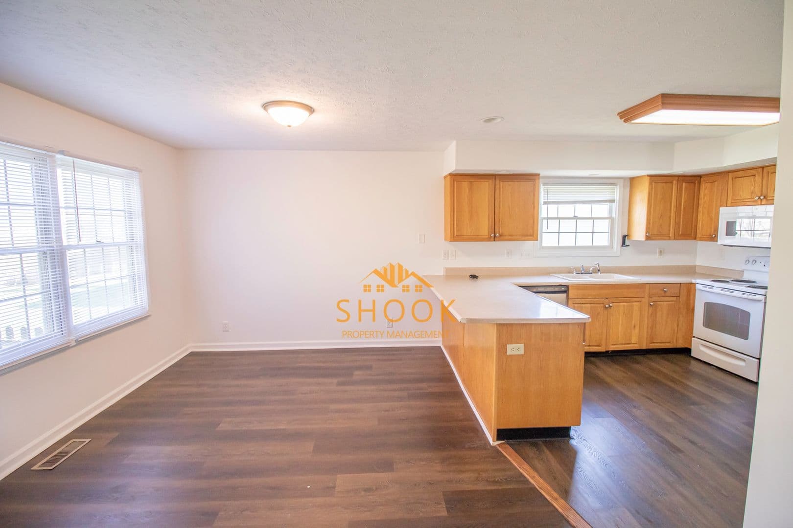 West Lafayette House: 206 E Pine Ave