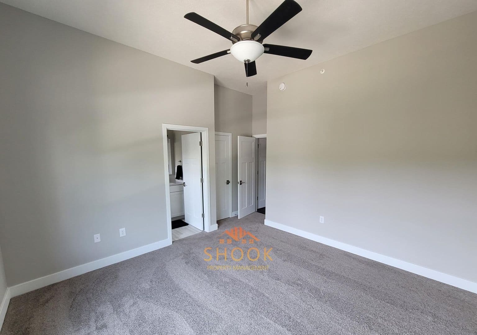 Lafayette Apartment: 201 S 4th St