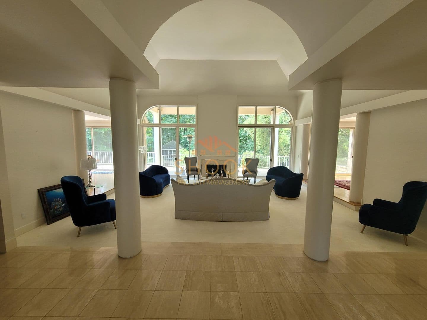 Lafayette House: 195 Stacey Hollow Lane