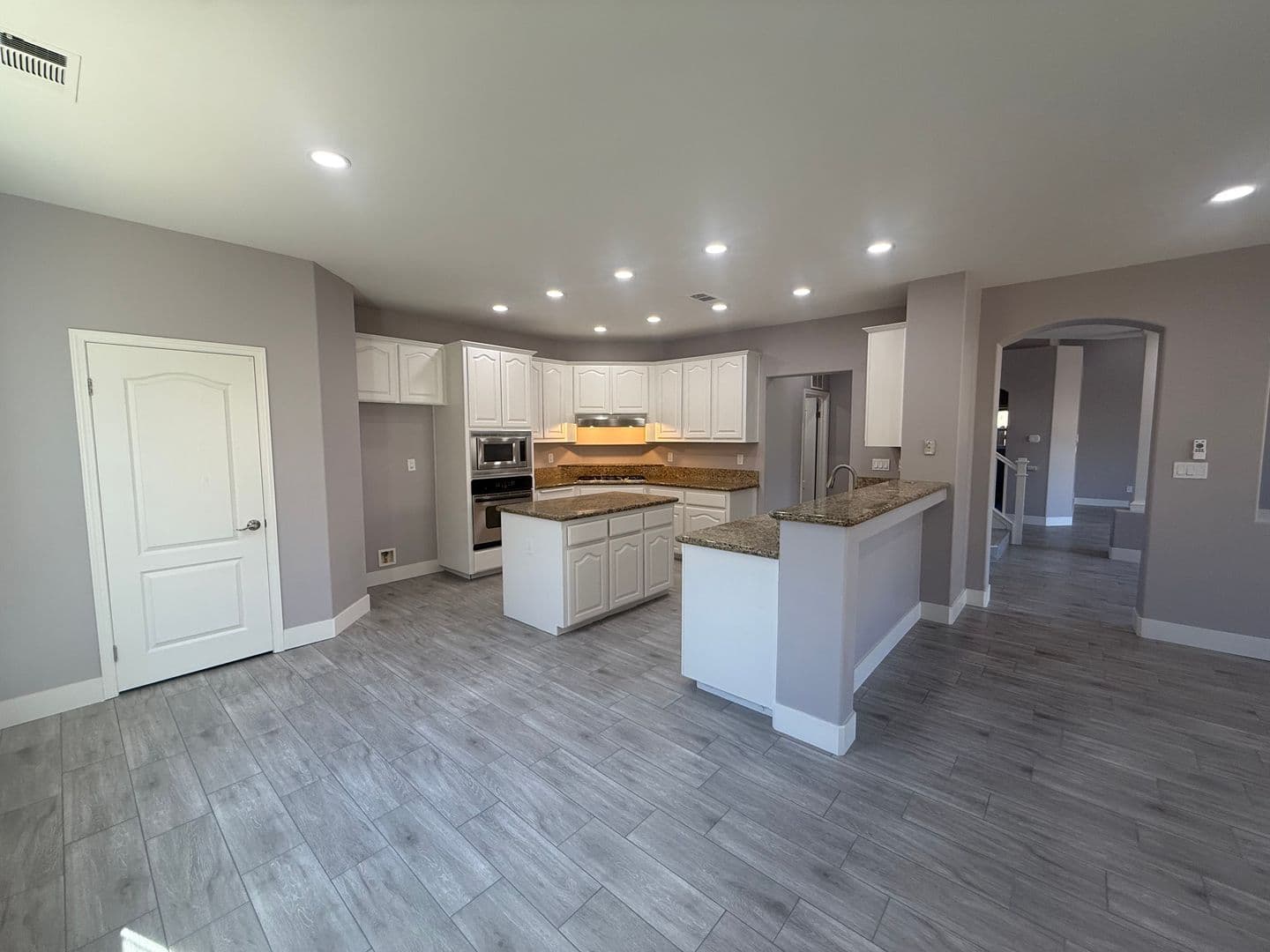 Bakersfield House: 10814 Arden Villa Dr