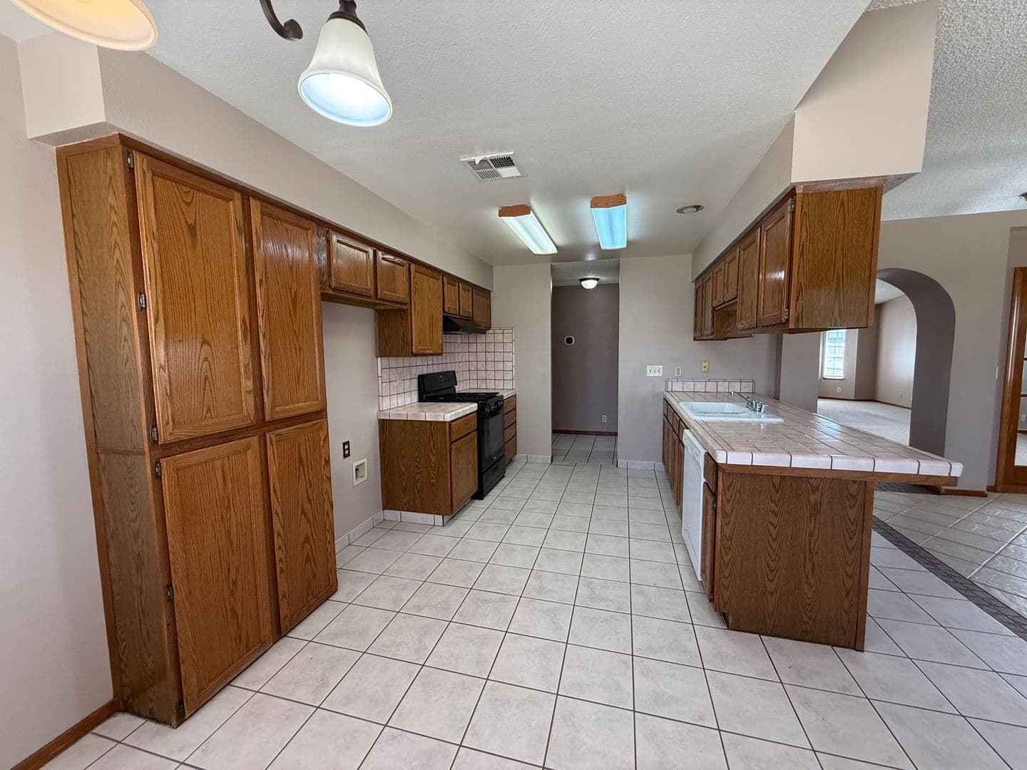 Hanford House: 980 Lakewood Drive