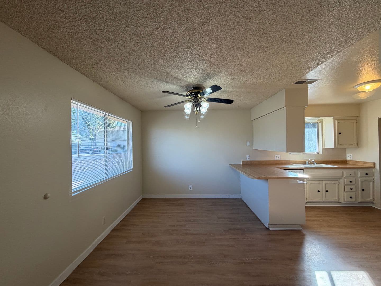 Bakersfield Apartment: 2501 Bea Court