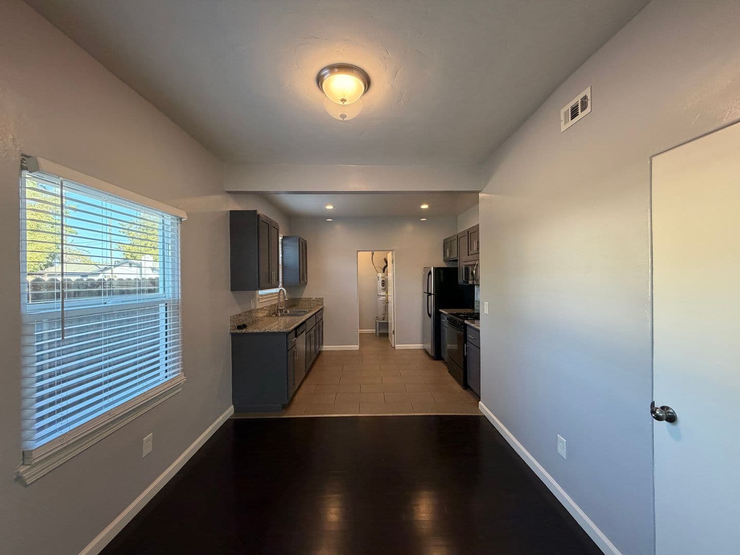 Bakersfield Apartment: 24th Street