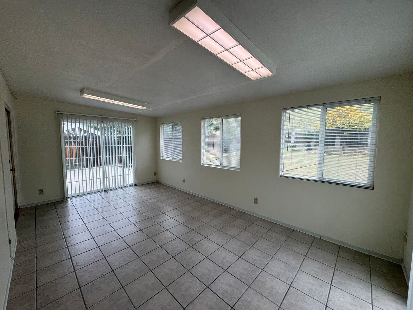 Bakersfield House: 5917 Dorset Dr.