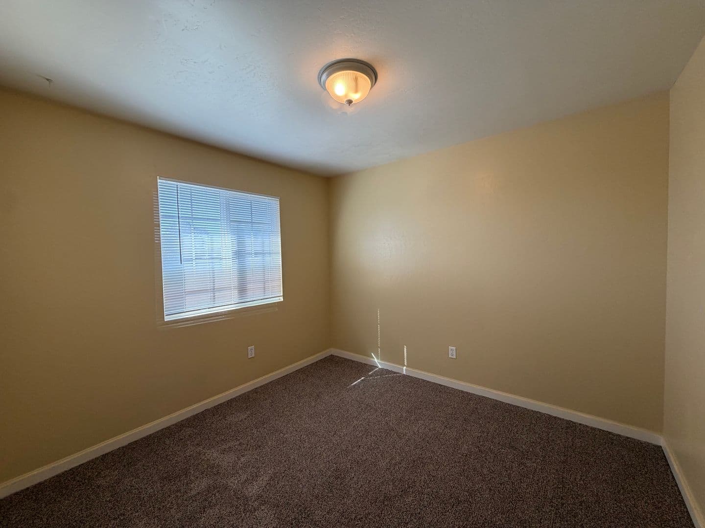 Bakersfield Apartment: 253 Stine Road