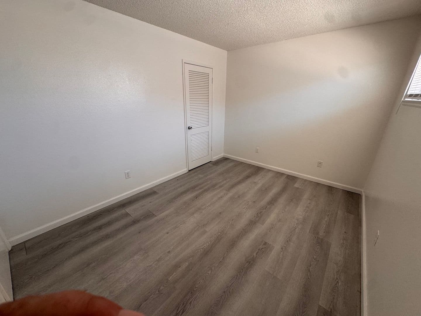 Bakersfield Apartment: 420 S Real Rd