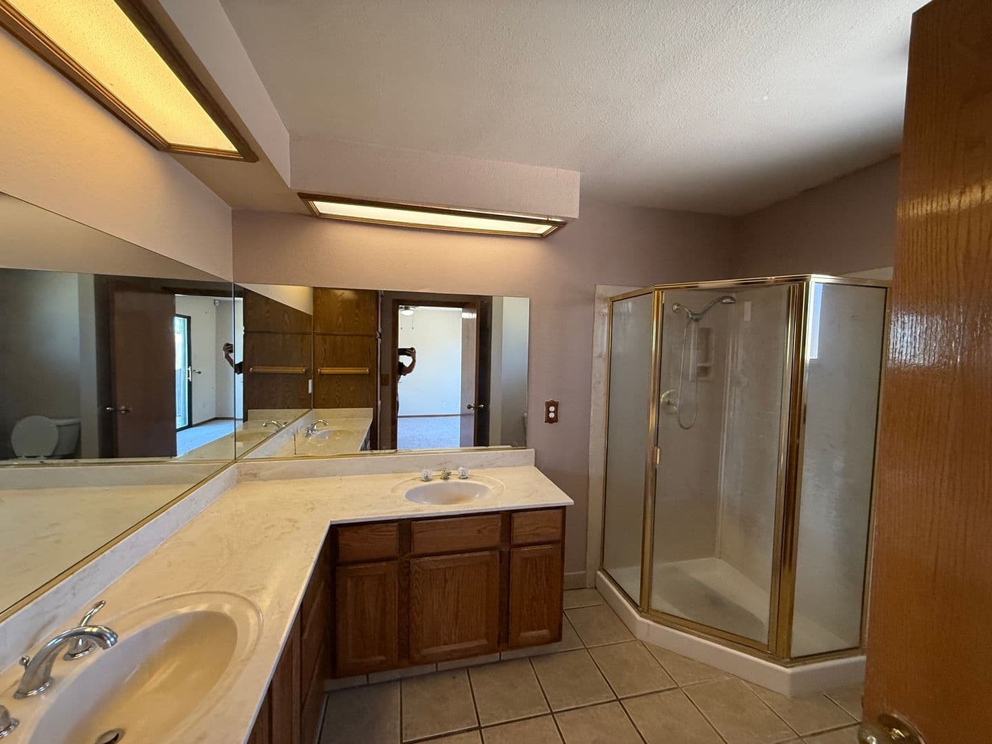 Hanford House: 980 Lakewood Drive