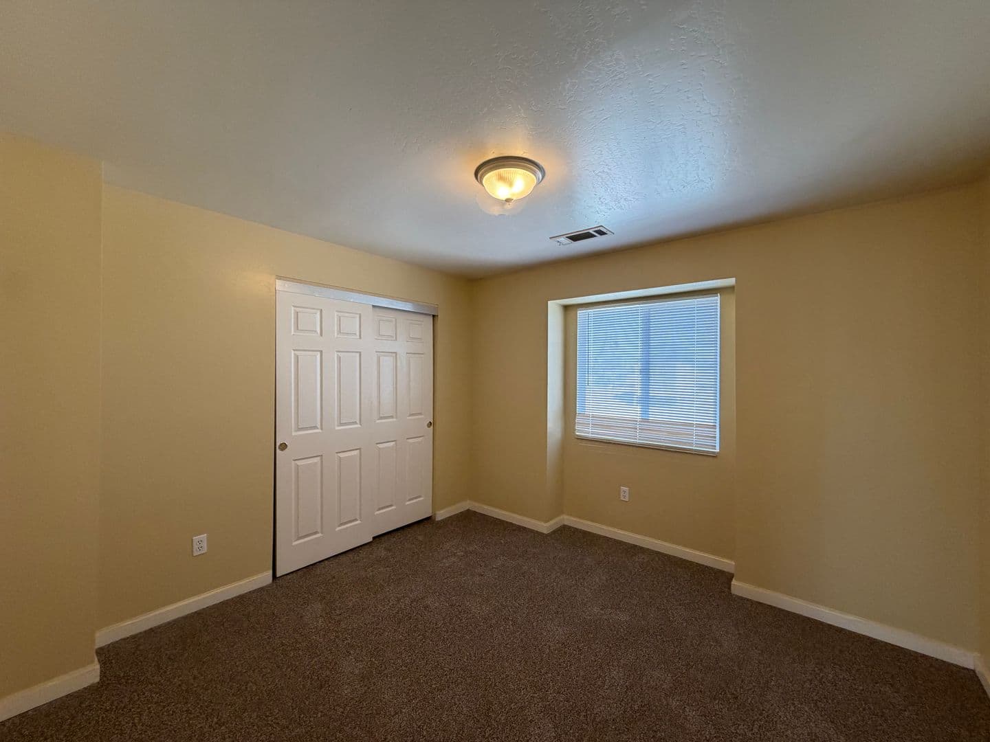 Bakersfield Apartment: 253 Stine Road