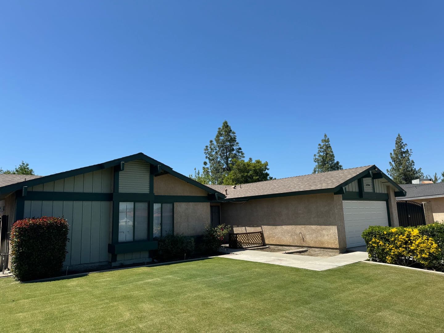 Bakersfield House: 6005 Derrick Street