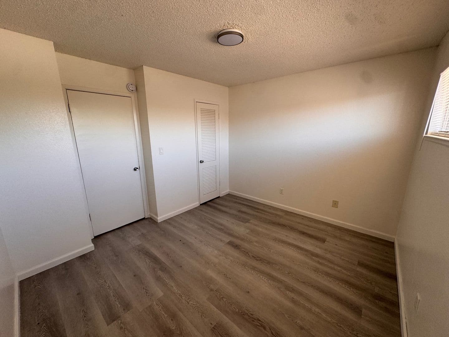 Bakersfield Apartment: 420 S Real Rd
