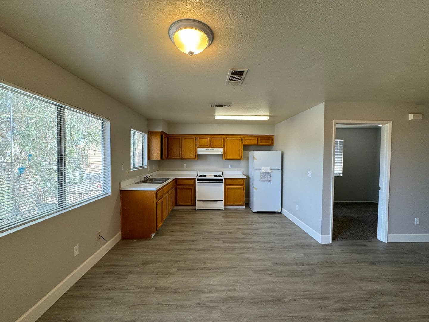 Bakersfield Apartment: 3205 Fortier St.