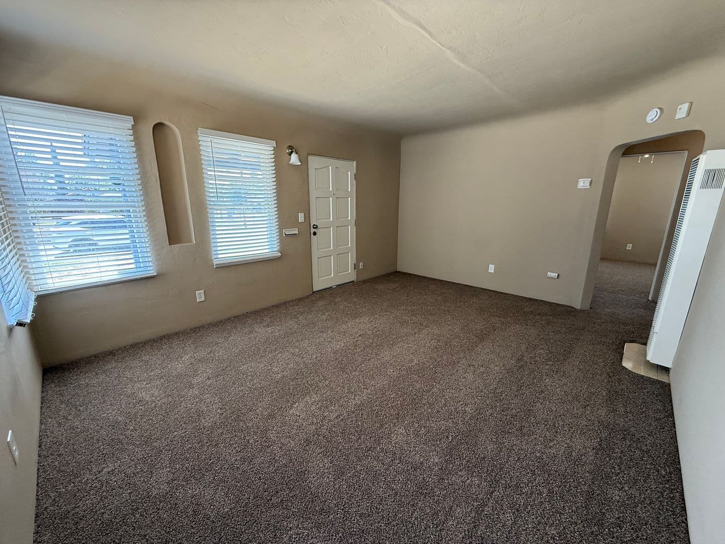 Bakersfield House: 218 Linda Vista Dr.
