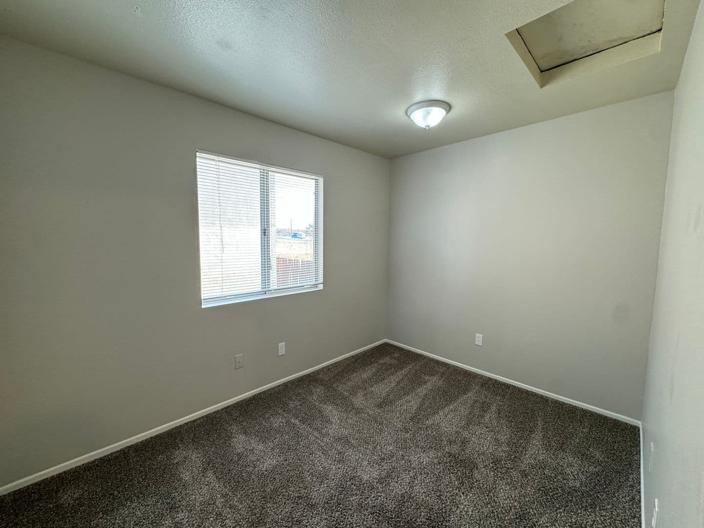 Bakersfield Apartment: 3205 Fortier St.