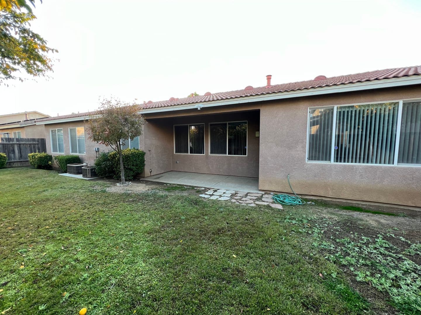 Bakersfield House: 5306 Challenger Ave
