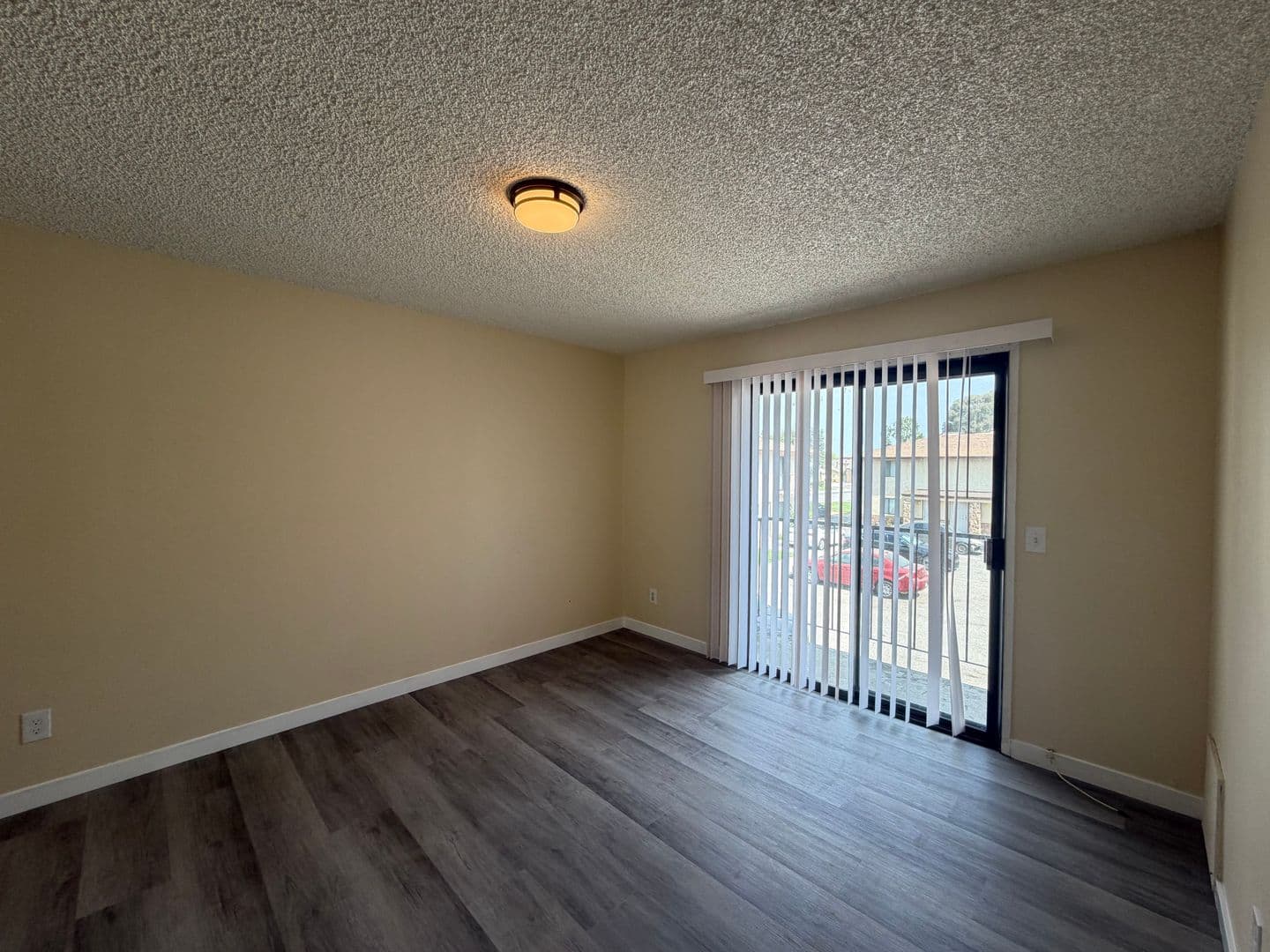 Bakersfield Apartment: 6350 Summerfield Drive