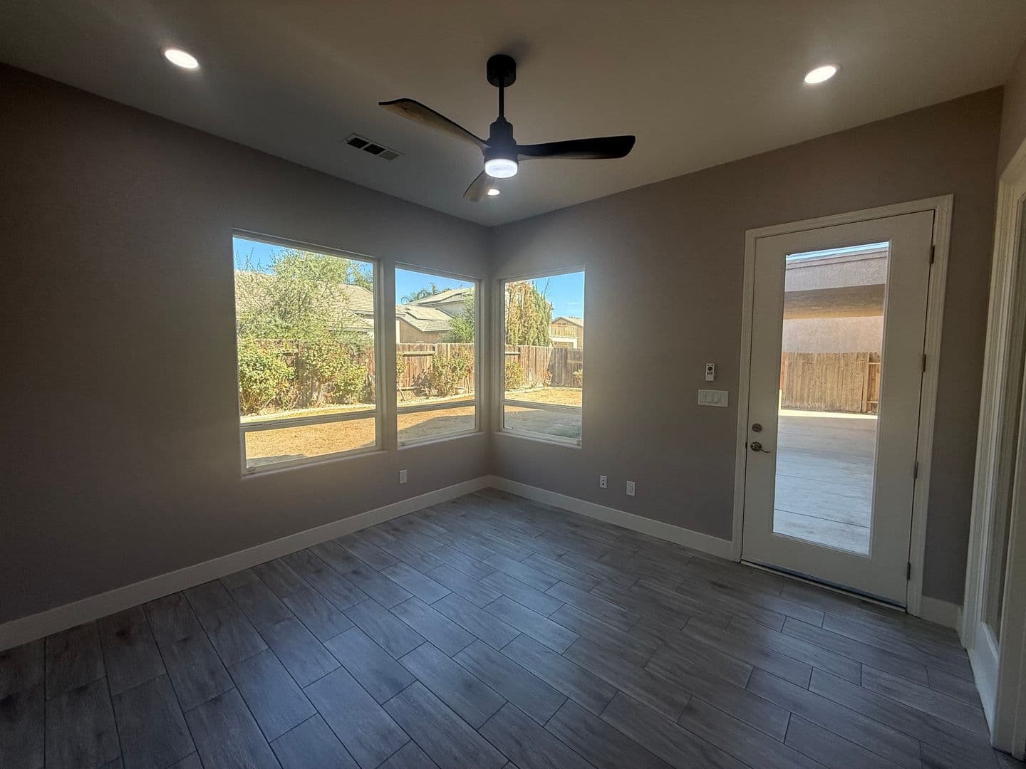 Bakersfield House: 10814 Arden Villa Dr