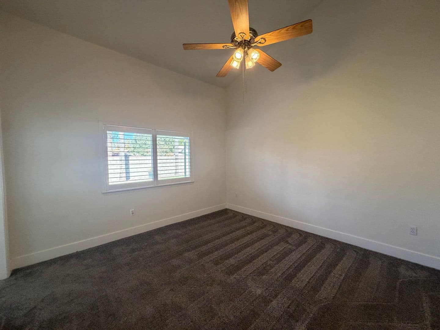 Bakersfield House: 12306 Andes Ave