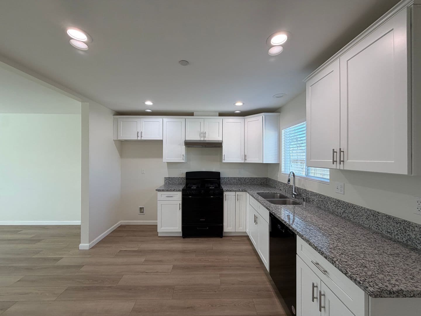 Bakersfield Apartment: 3911 Oregon Street