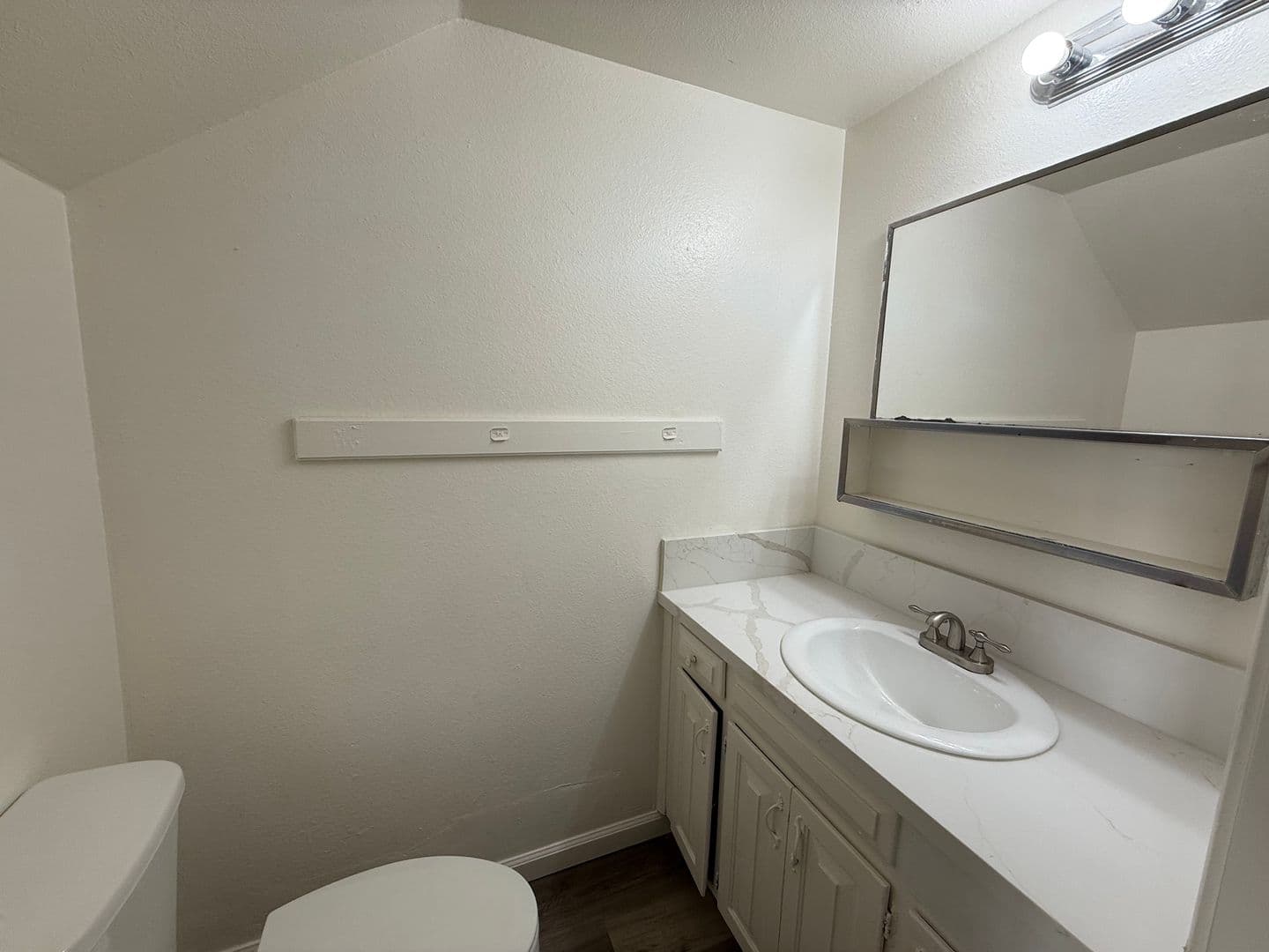 Visalia Apartment: 600-606 N. Locust Street