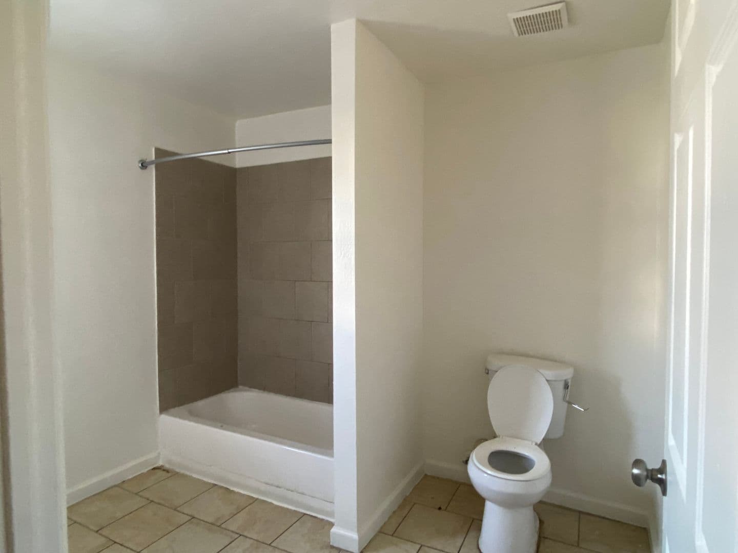 Bakersfield Apartment: 520-530 Union Ave