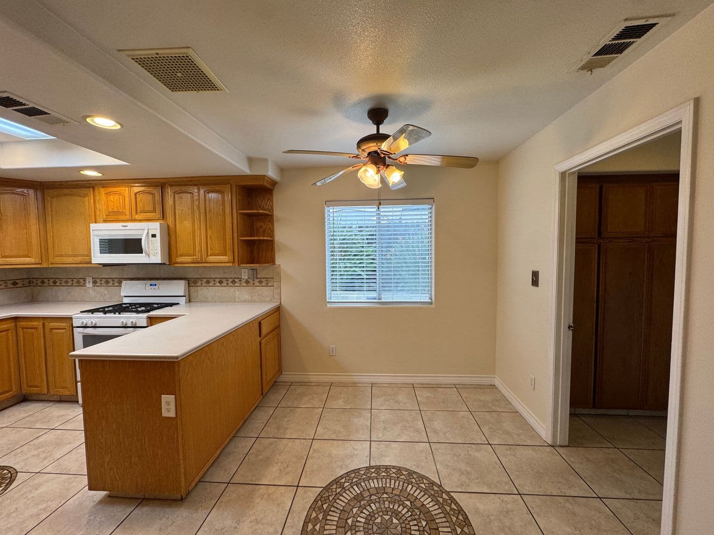 Bakersfield House: 5917 Dorset Dr.