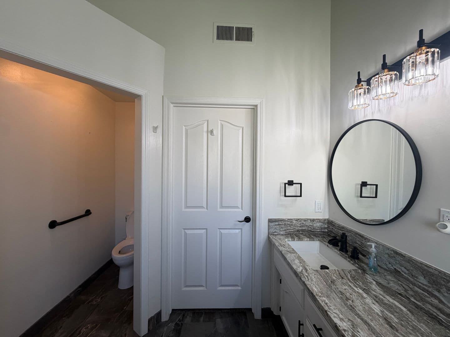 Bakersfield House: 12306 Andes Ave