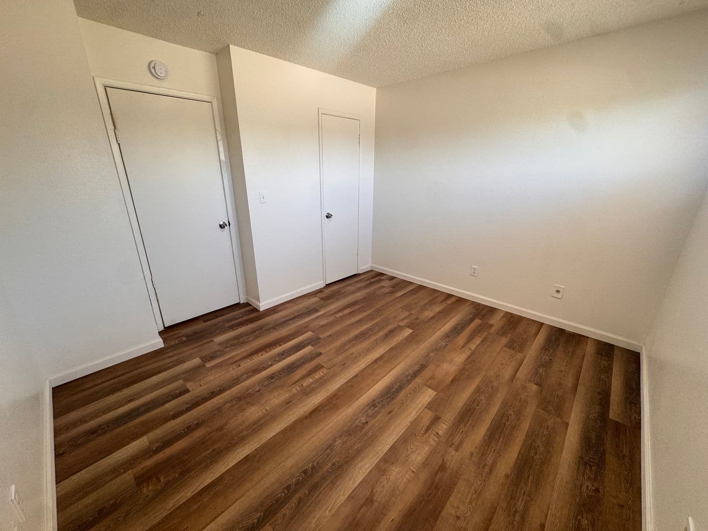 Bakersfield Apartment: 420 S Real Rd