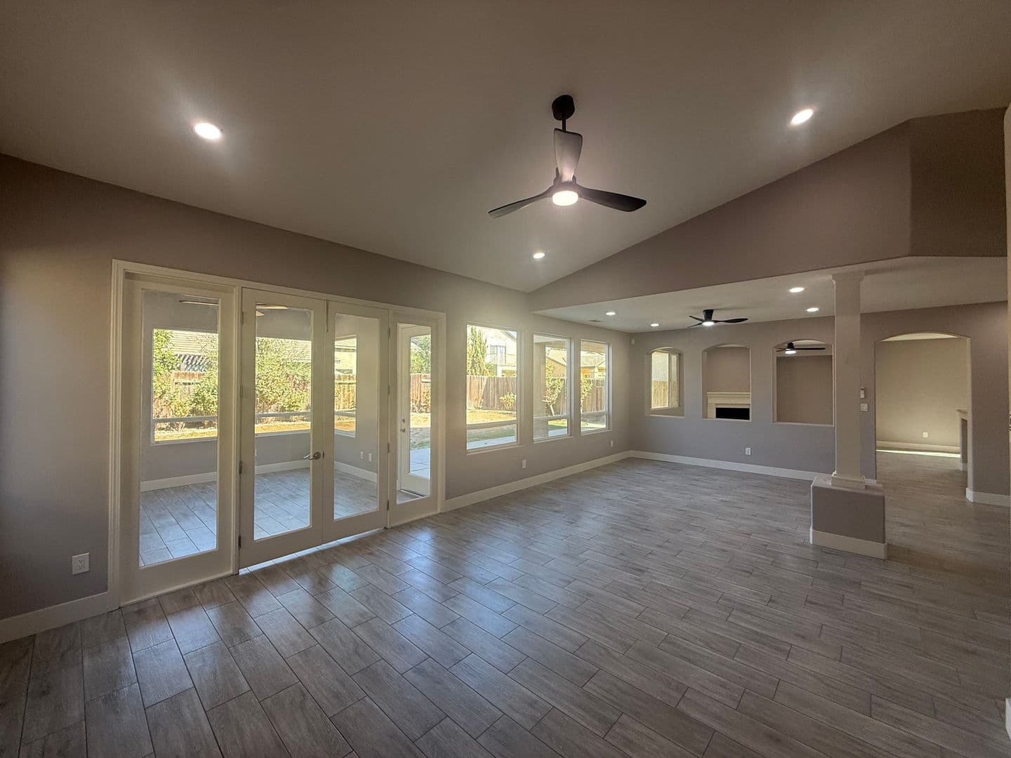 Bakersfield House: 10814 Arden Villa Dr