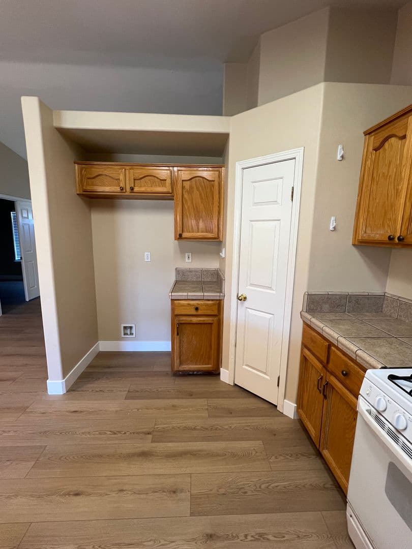 Bakersfield House: 4205 Serene Oak Dr