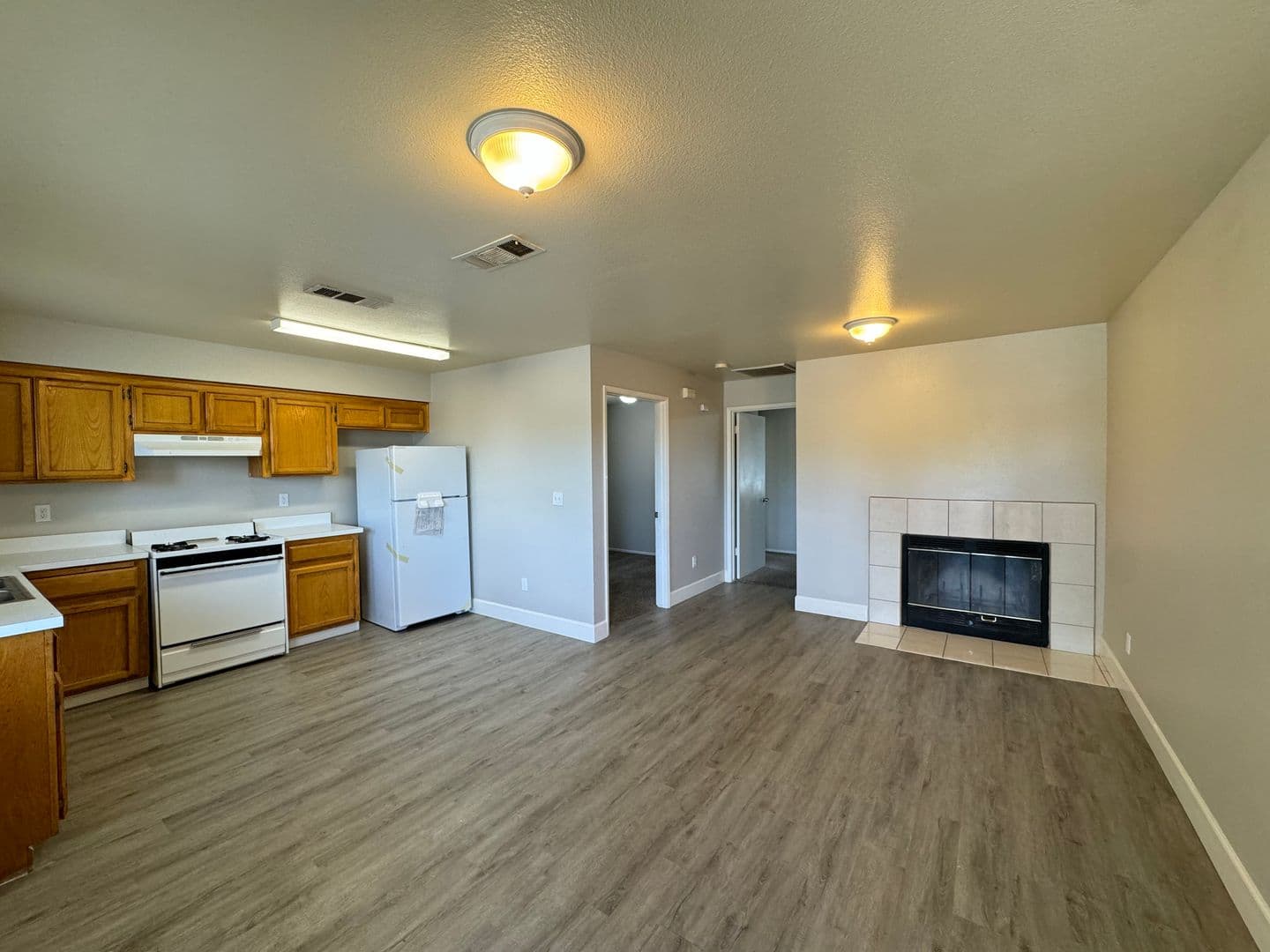 Bakersfield Apartment: 3205 Fortier St.