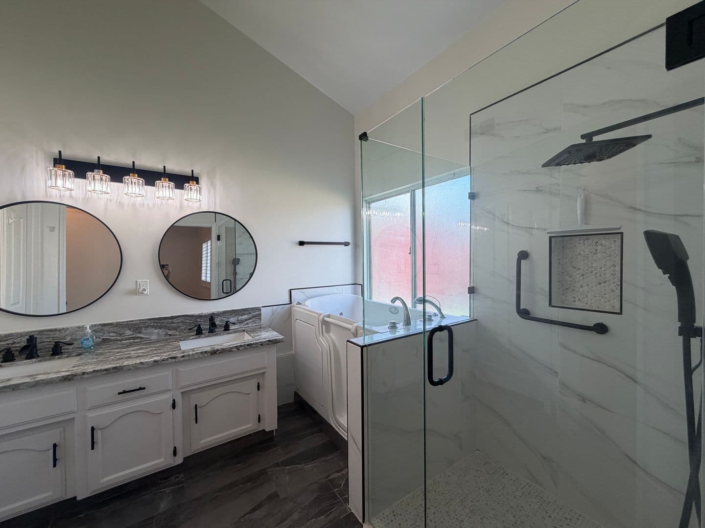 Bakersfield House: 12306 Andes Ave