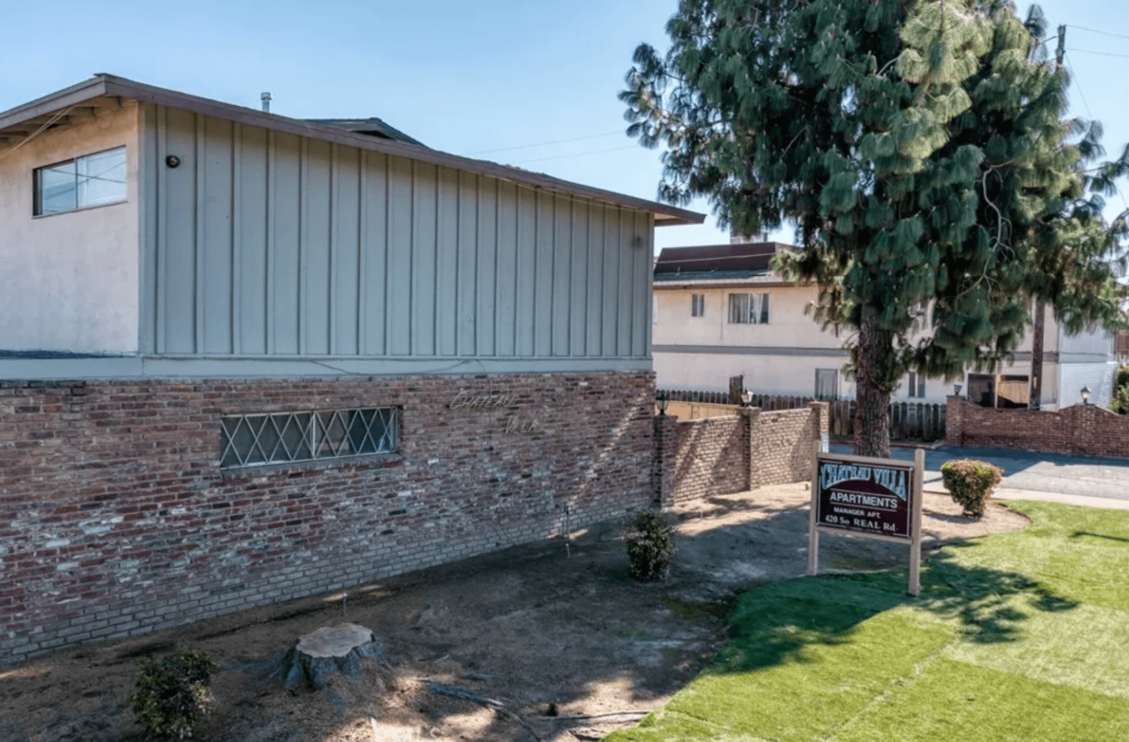 Bakersfield Apartment: 420 S Real Rd