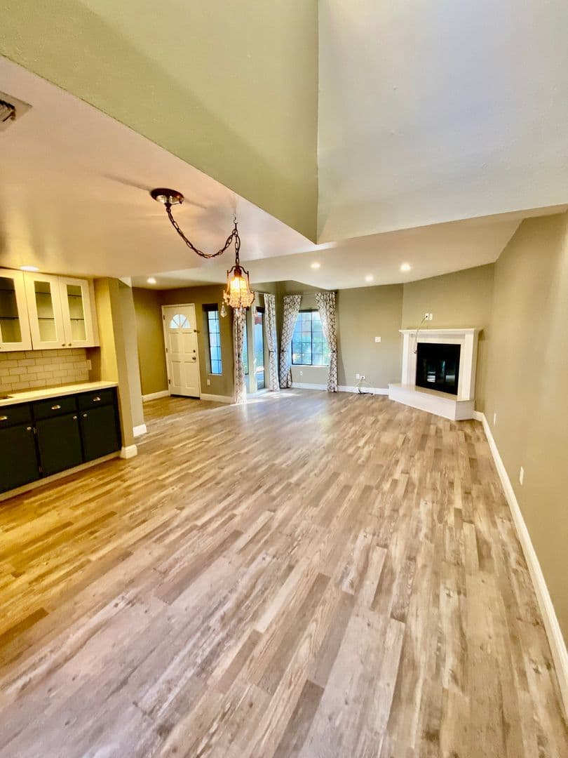 Bakersfield Condo: 7330 Stockdale Highway #19
