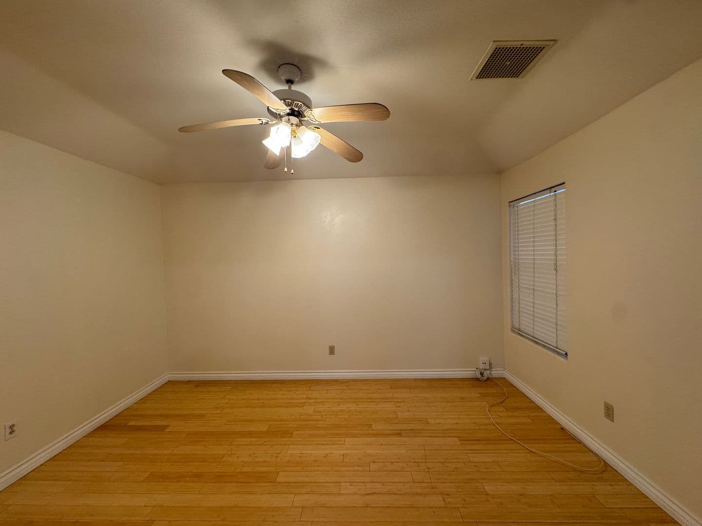 Bakersfield House: 5917 Dorset Dr.
