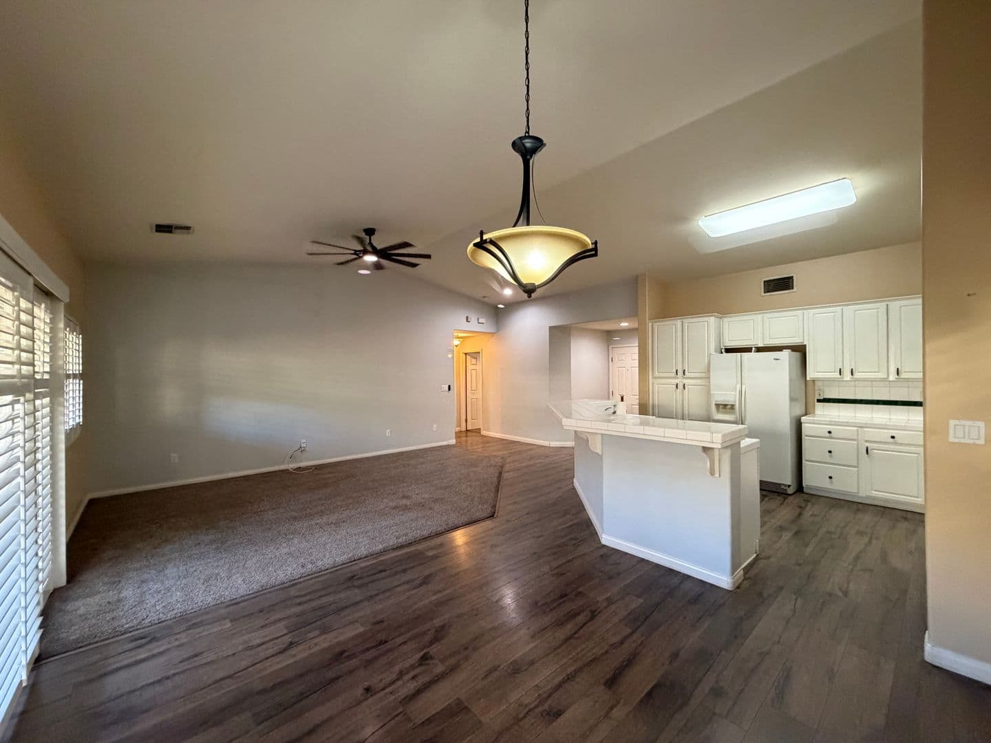Bakersfield House: 11614 Indian Hawthorn St