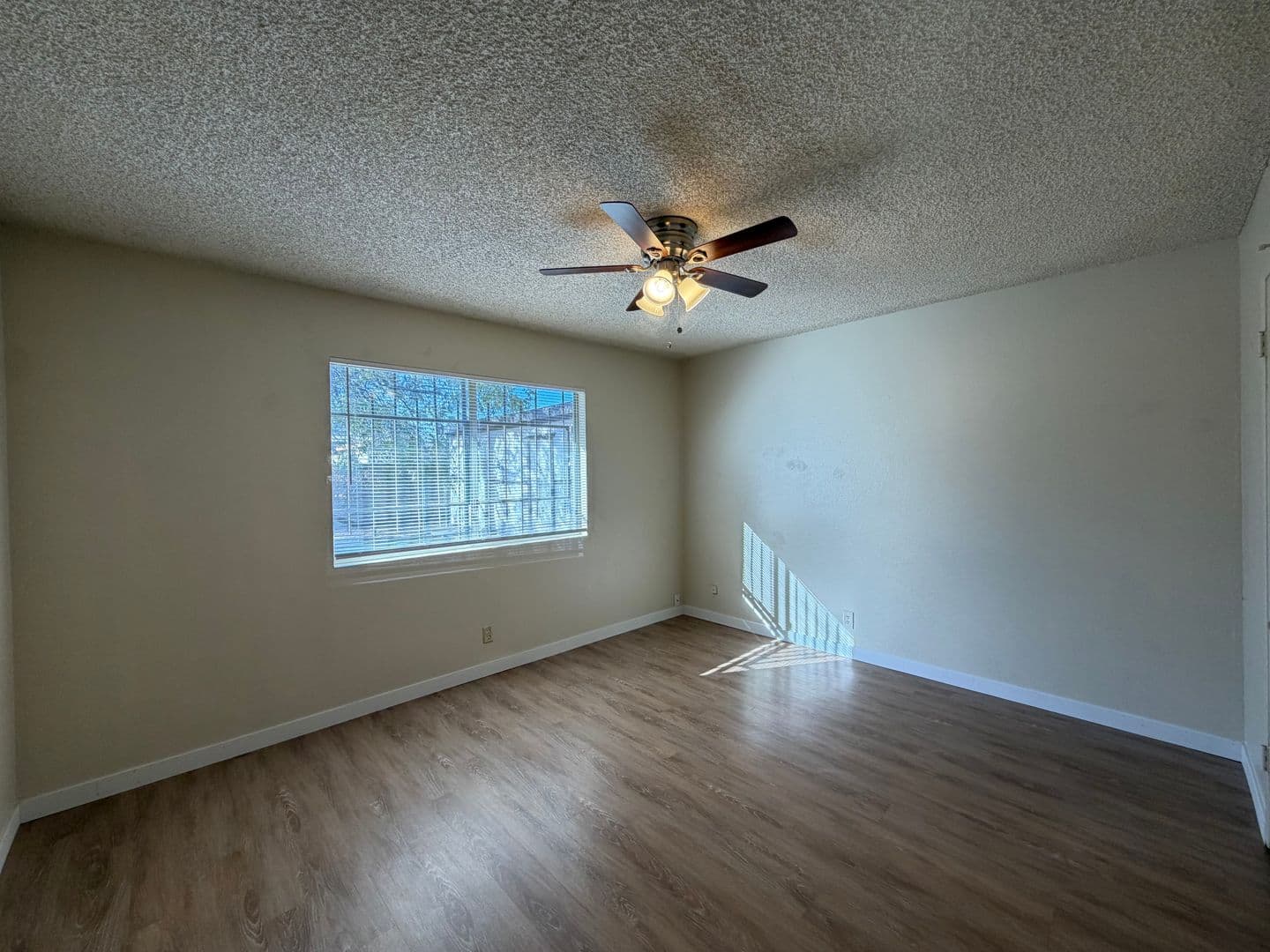 Bakersfield Apartment: 2501 Bea Court