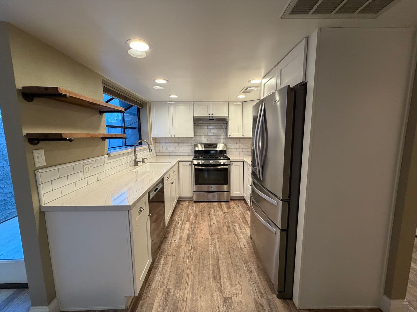 Bakersfield Condo: 7330 Stockdale Highway #19