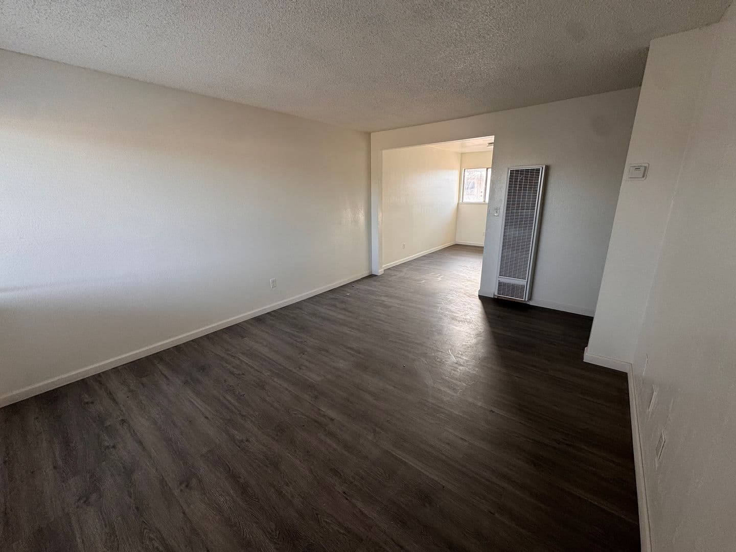 Bakersfield Apartment: 420 S Real Rd