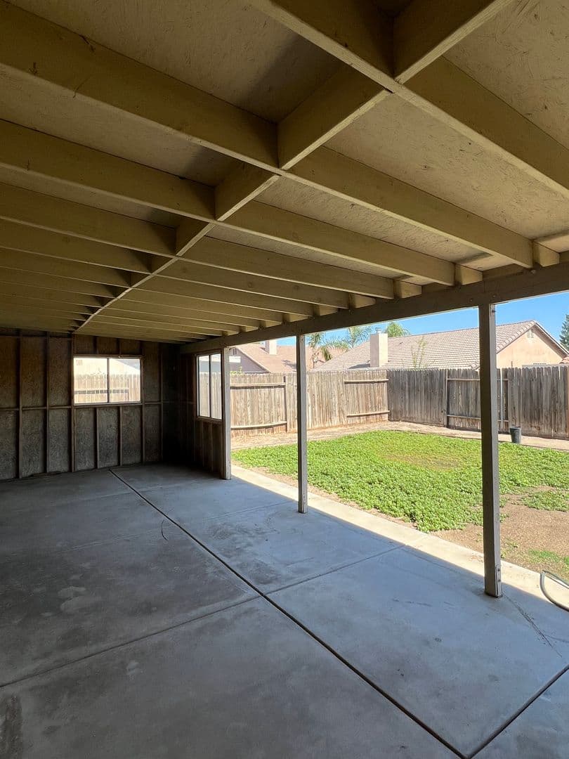 Bakersfield House: 4205 Serene Oak Dr